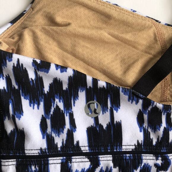 Lululemon Get Focused Tank Size 4 - Picture 7 of 7